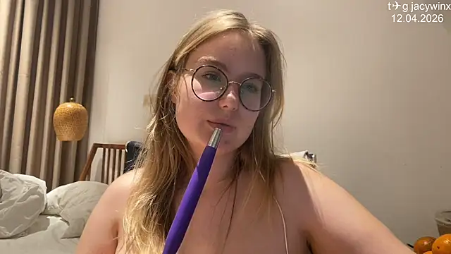 JacyWinslat Chat XXX in diretta