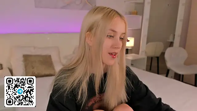 Anellyball Adlı Modelin Canlı XXX Sohbeti