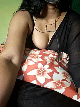 Chat XXX en directo de tamil_kanaka