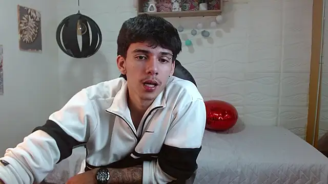 AmethystShadow17 即時 XXX 聊天