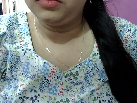 Chat XXX en directo de Cute_Aliyaa