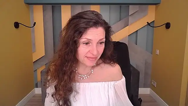 EllaLongのライブXXXチャット