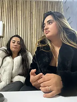 Antonella_Julieta Chat XXX live