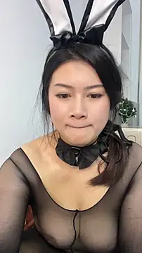 mo-mo-69 Pertunjukan Webcam