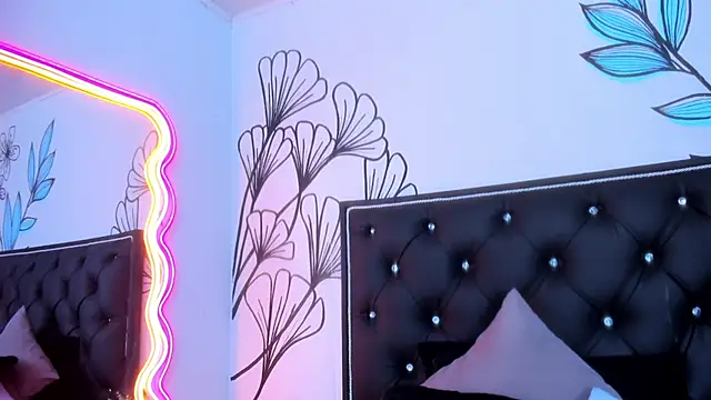 Chat +18 de Sweet_Ariadna_ ao vivo