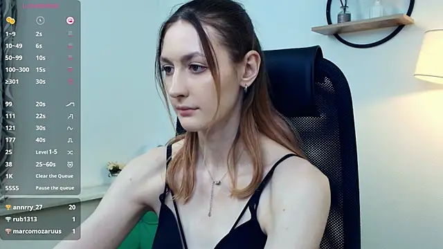 LoraLanett's Live XXX Chat