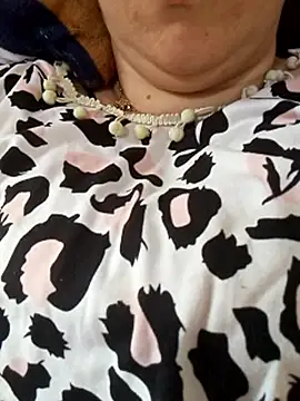 Rouzalinda_1 Pertunjukan Webcam