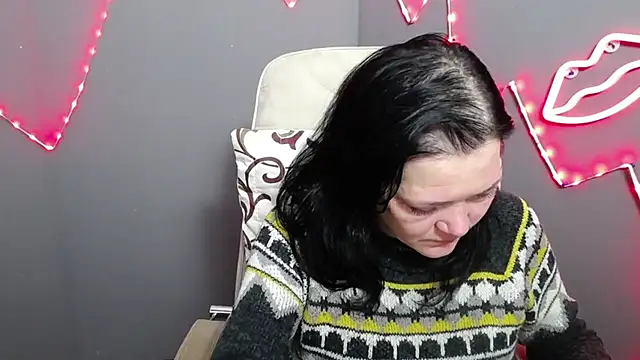 LauraFinn – Naživo XXX chat