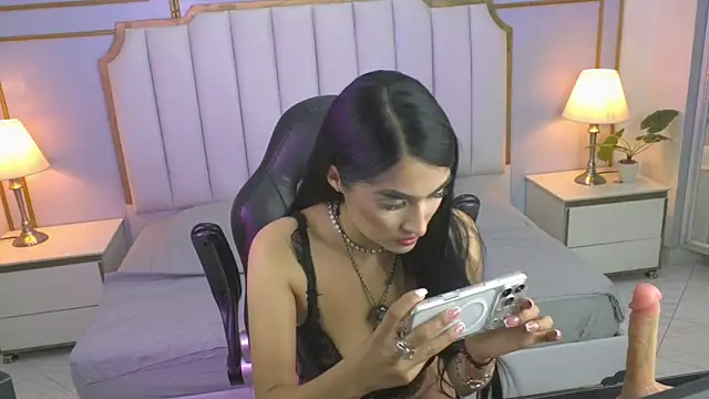 Sophie_nolie Adlı Modelin Canlı XXX Sohbeti