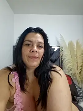 Chatroom XXX en direct de martina_foxy_