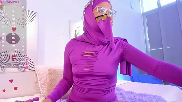 LaylaTemptMe Chat XXX in diretta