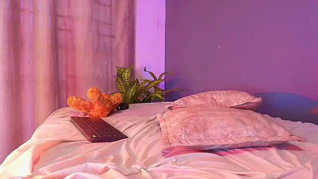 แชท XXX สดของ adara_johnson__