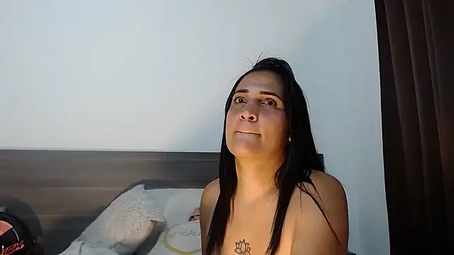 Mila_cams1_ Adlı Modelin Canlı XXX Sohbeti