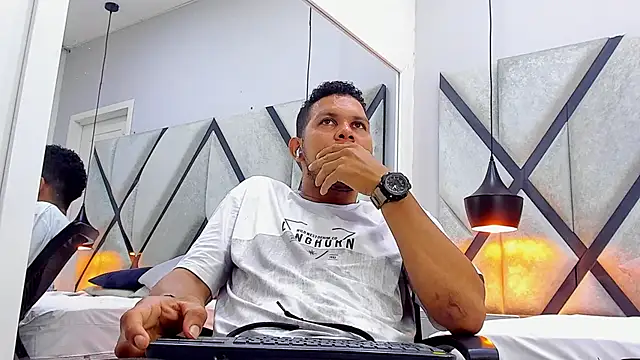 NohaBrooks: вебкам-шоу