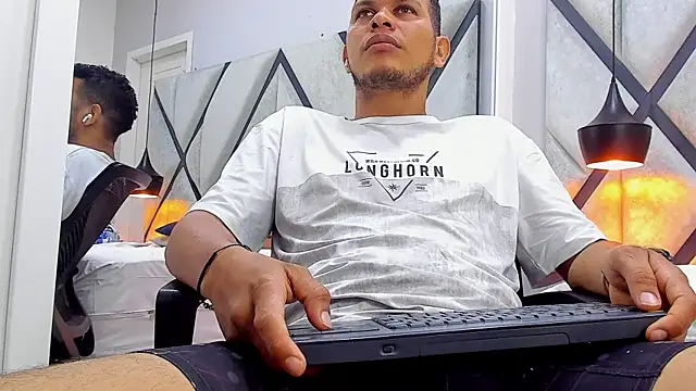 แชท XXX สดของ NohaBrooks