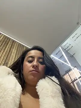 XXX chat uživo modela Antonella_Julieta