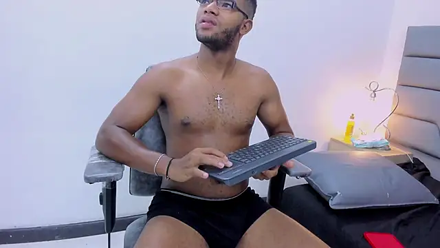 XXX chat uživo modela TeamMarcoLuna