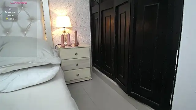 دردشة skinny_keily14 الجنسية المباشرة