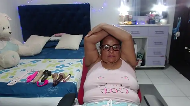 แชท XXX สดของ pervert_mommy_