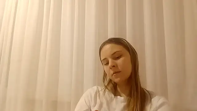 SadyeEntel Show in webcam