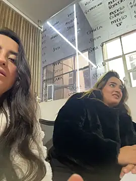 Antonella_Julieta webkamerás műsora