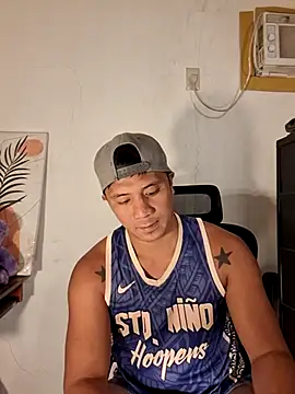 Show modela Felix_Asher na web-kameri