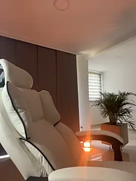 Chatroom XXX en direct de TroyeSavage