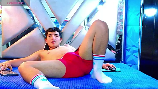 Oliver_Jameesn Webbikameraesitys