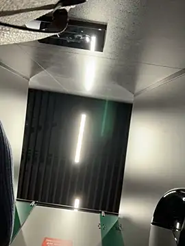 Chat +18 de KristiRich ao vivo