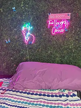 Chat XXX en directo de RenaThickAss