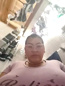 Chatroom XXX en direct de AlexxiaaMat