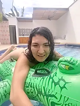 Chatroom XXX en direct de LUCI___