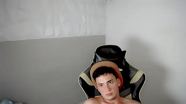 XXX chat uživo modela Mathias_twinkk