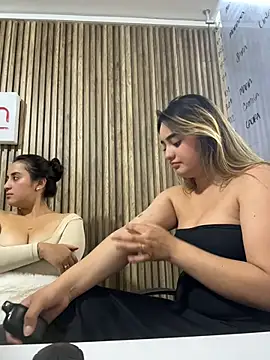 Antonella_Julieta Live XXX-Chat