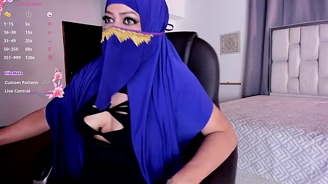 zafiro_ziz Adlı Modelin Canlı XXX Sohbeti