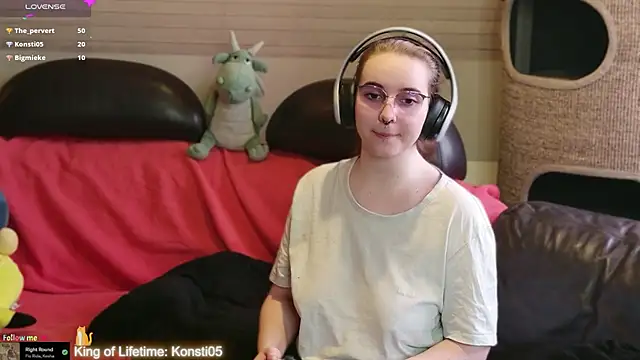 GamerGirl_Eve: онлайн-секс-чат