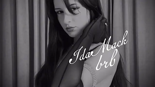 IdaMack Chat XXX live