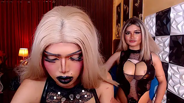 xFistingLadyBoyx's Webcam Show