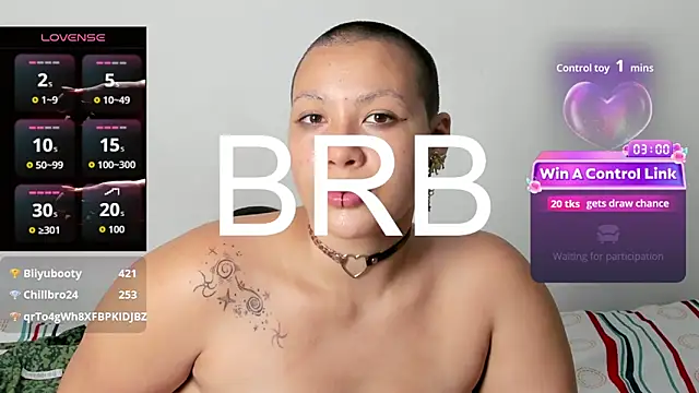 Chat +18 de Cherry_vald ao vivo