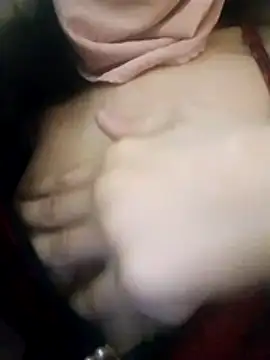 Almas-arabic Adlı Modelin Web Kamerası Şovu