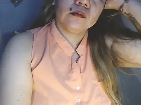 ambersmile élő XXX-chatje