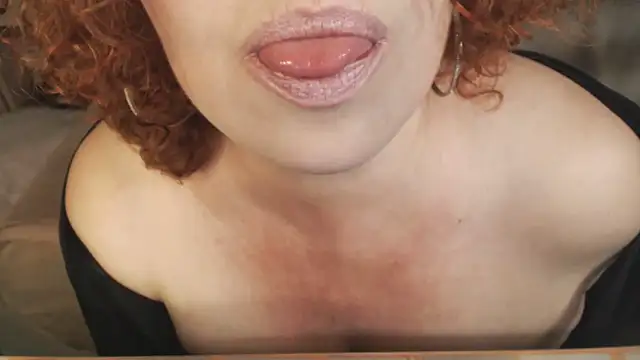 VikiMilfforYou 现场XXX聊天