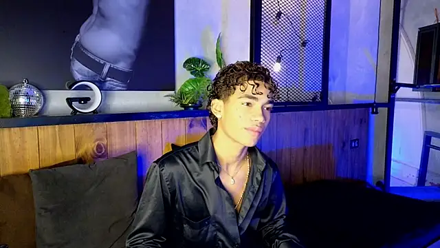 AlanCutee's Live XXX Chat
