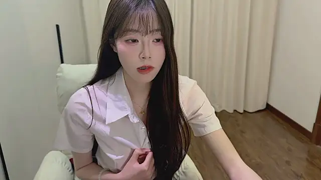 Onecutelittle's Live XXX Chat