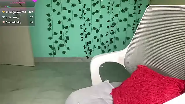 classy_kritiiのライブXXXチャット