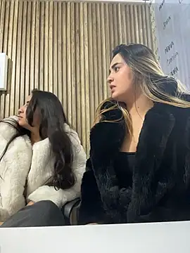 Antonella_Julieta Pertunjukan Webcam