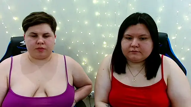 BeckyAndHellen: онлайн-секс-чат