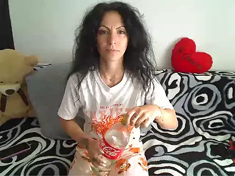 Chat +18 de Emmatoo ao vivo