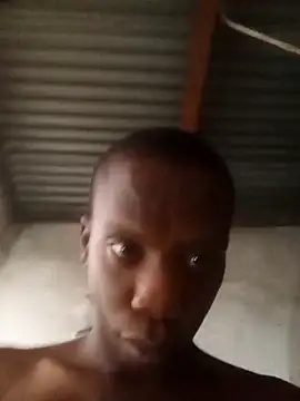 Show modela Sexxoophone na web-kameri