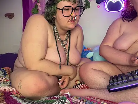 ivolustfuln Live XXX chat